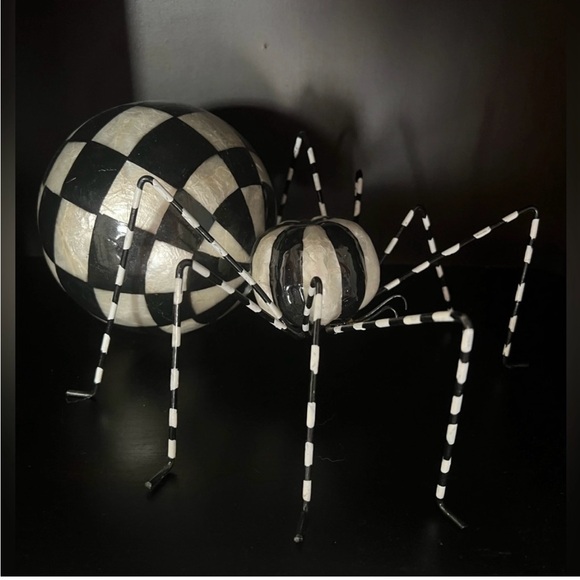 Mackenzie-Childs Spider - Courtly Capiz Spider NEW with original box! ๐ค๐ค - Picture 3 of 10